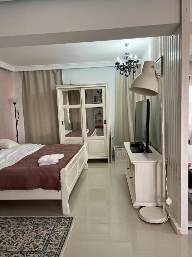 Green Oasis Apartment Stolniceni-Prajescu Exterior photo